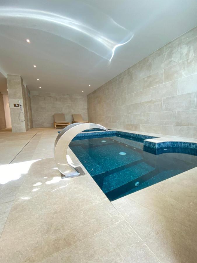 The Olive Boutique Suites & Spa 卡拉隆加 外观 照片